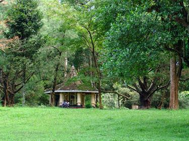 Dambulla_monastery,_Spicy-Farm,_Kandy,_DSC06449B_H600