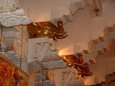 Kandy,_the_temple_of_the_holy_tooth,_DSC06623B_H600